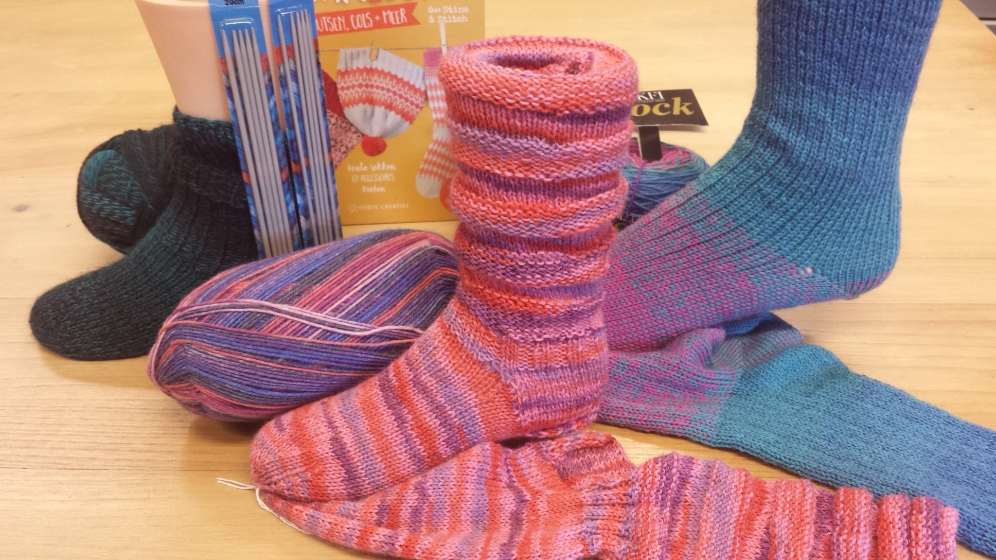 Workshop sokken breien - MOADE+ | mode voor een maatje meer